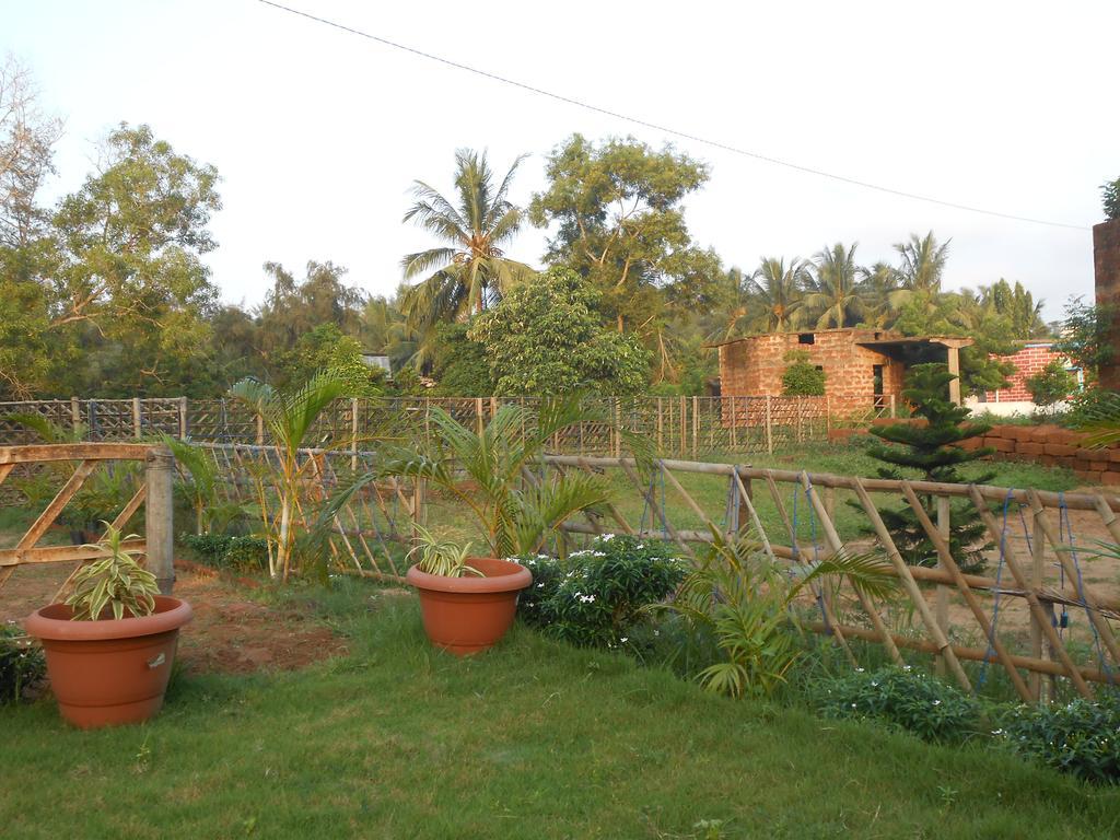 The Pearl Hotel Puri Exterior foto